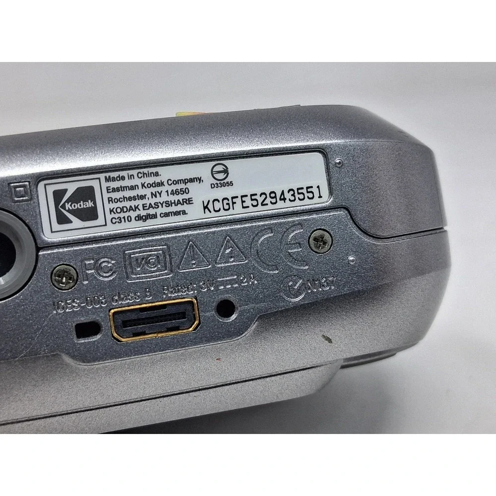 Kodak EasyShare C310 Digital Camera Silver 4.0MP Vintage Digicam Parts Repair. X